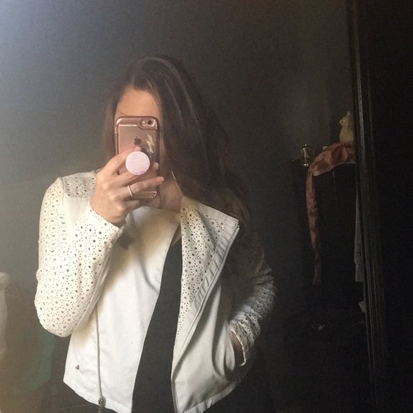 Steve Madden Laser cut moto jacket - Picture 5 of 6